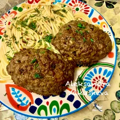 Говяжьи котлеты с подберезовиками и сыром 