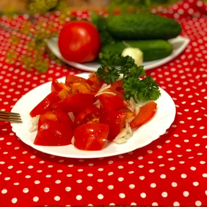 Салат из свежих помидоров с репчатым луком 🍅🍅🍅