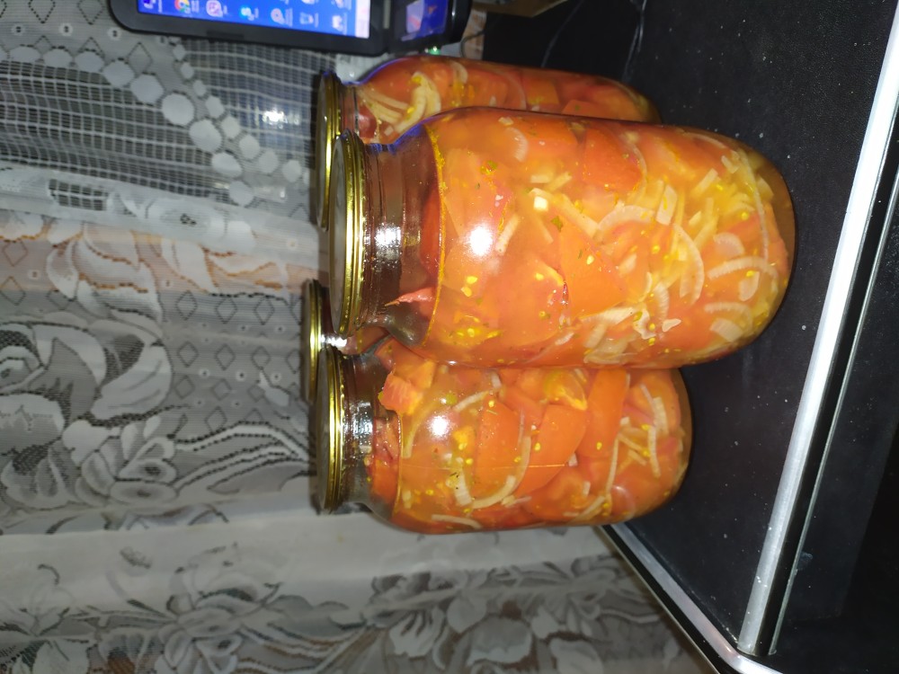 Салат из помидоров на зиму