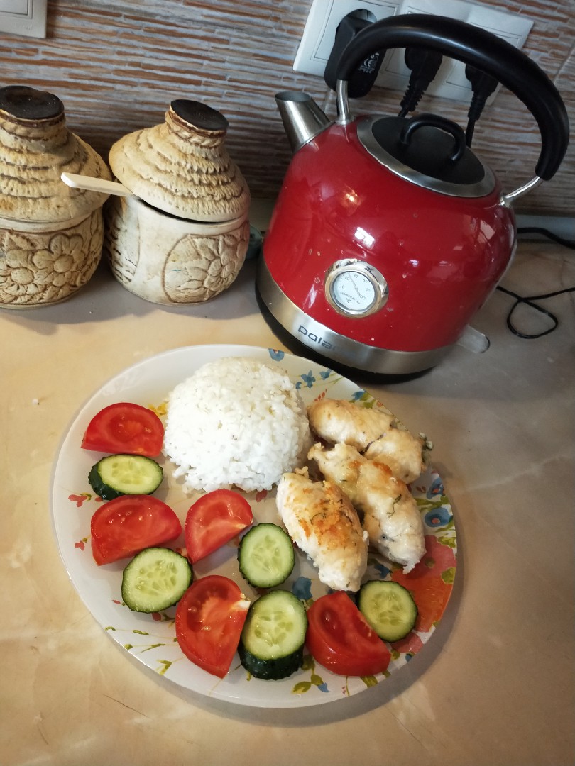 Куриные рулетики с сыром,чесноком и зеленью