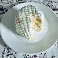 Десерт творожный с консервированными персиками