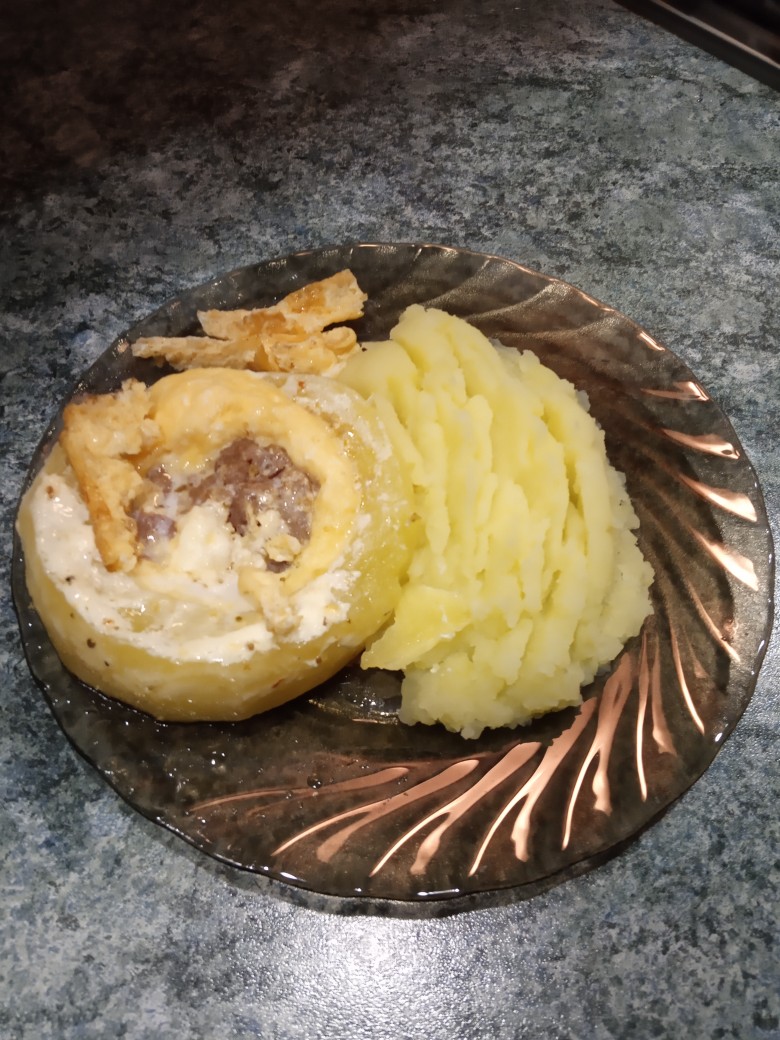 Гнезда из кабачков с фаршем