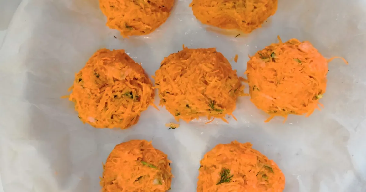 Морковные котлеты с рисом: рецепт - Лайфхакер