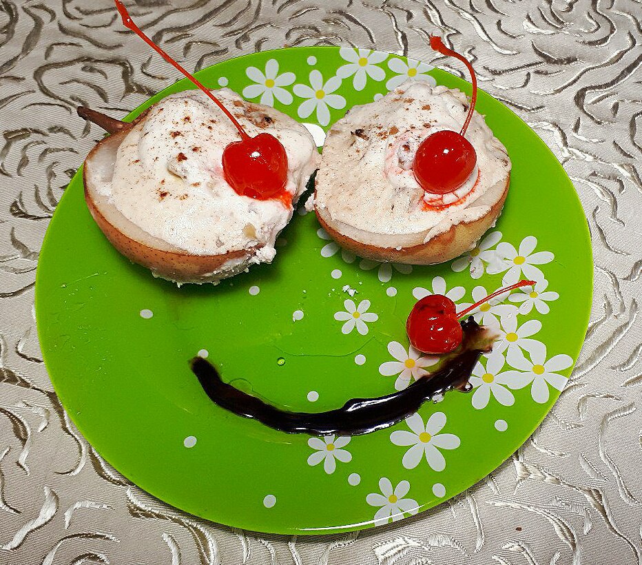 Груши, запечённые с творогом