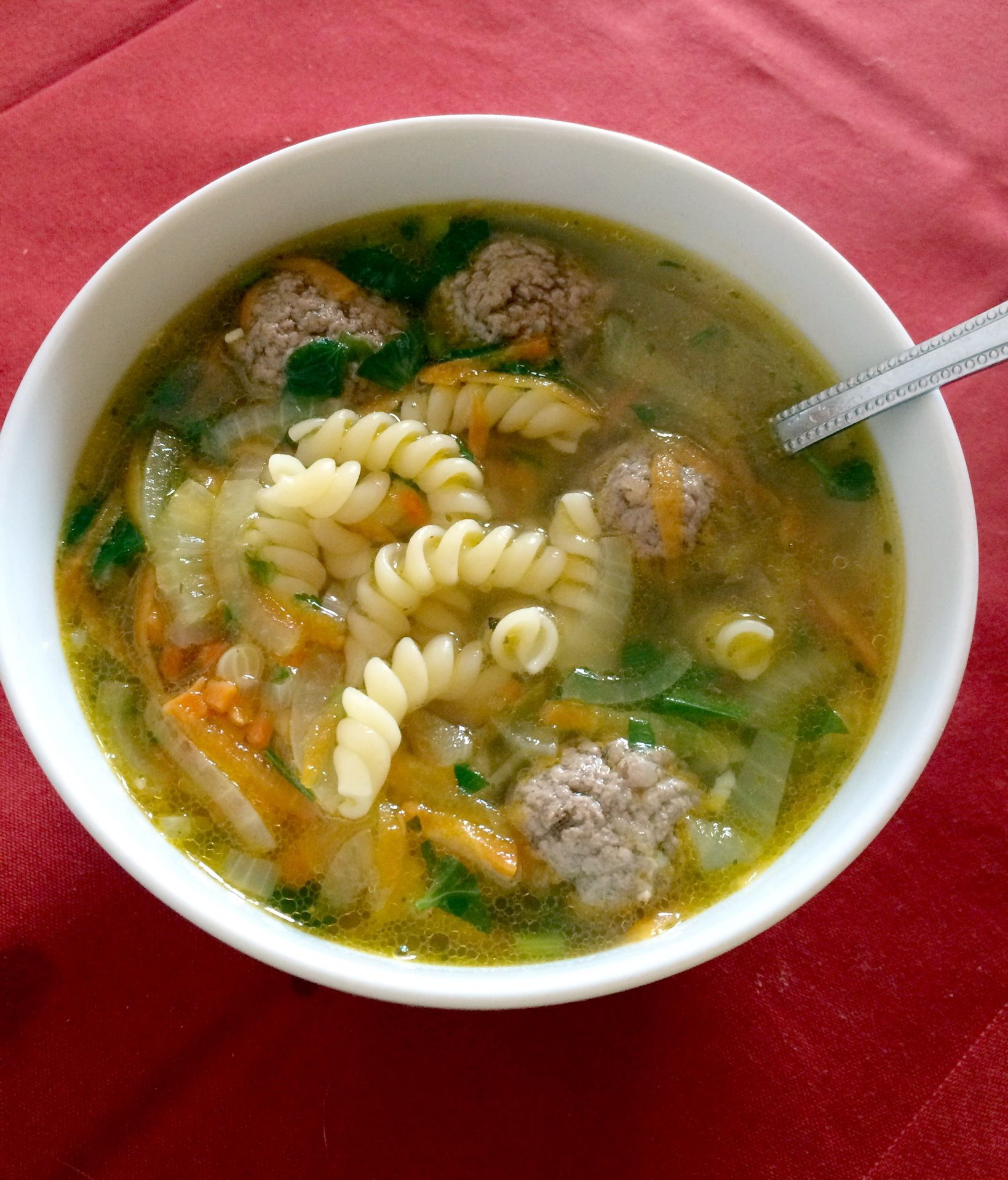 Рецепт блюда Суп с фрикадельками и микро-макаронами по шагам с фото и временем приготовления