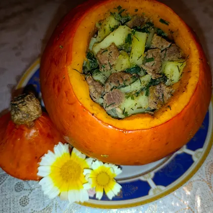 Картошка с говядиной в тыкве