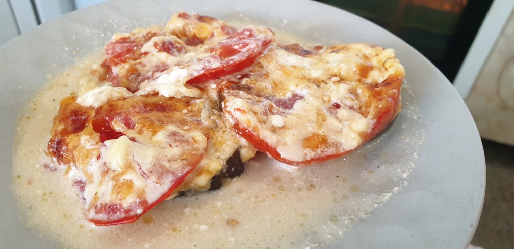 Баклажаны, запеченные под сырной корочкой