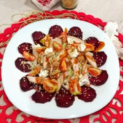 Салат со свеклой и куриным филе