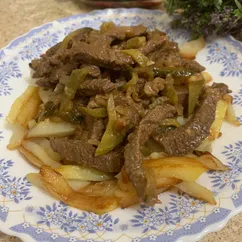 Азу из говядины с соленым огурцом