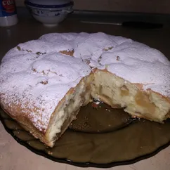 Шарлотка с яблоками