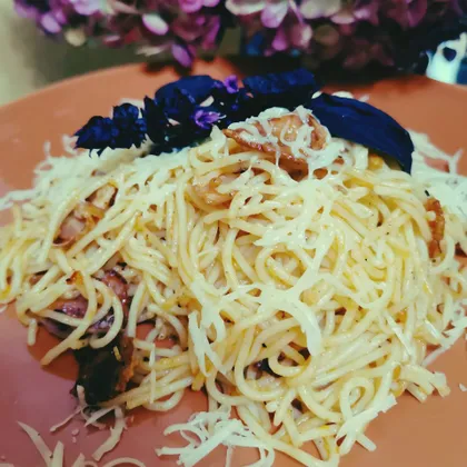 Спагетти 'CAPELLINI' с беконом
