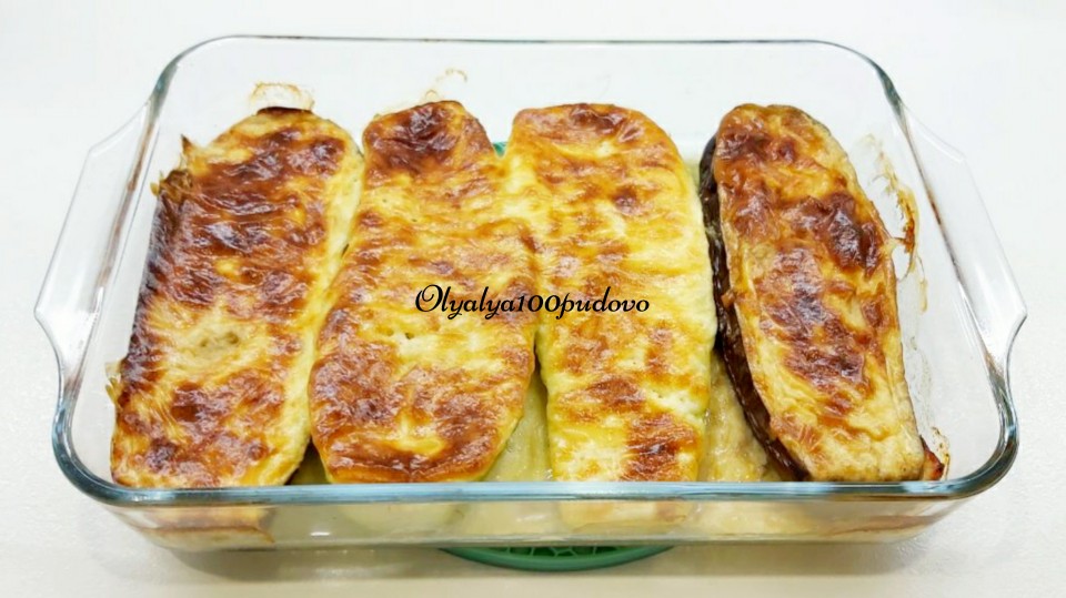 Запечённые кабачок и баклажан с сыром и сметаной