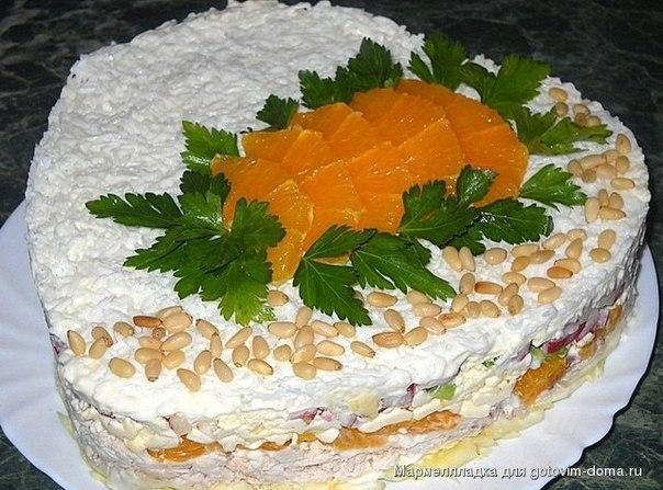 Салат с апельсином и курицей - Лайфхакер