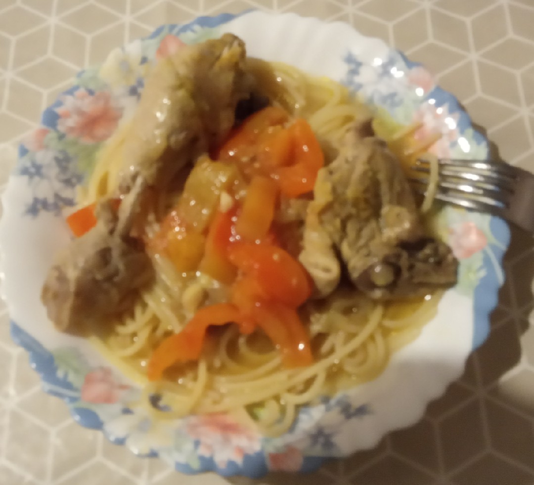 Куриное мясо с овощами в мультиварке