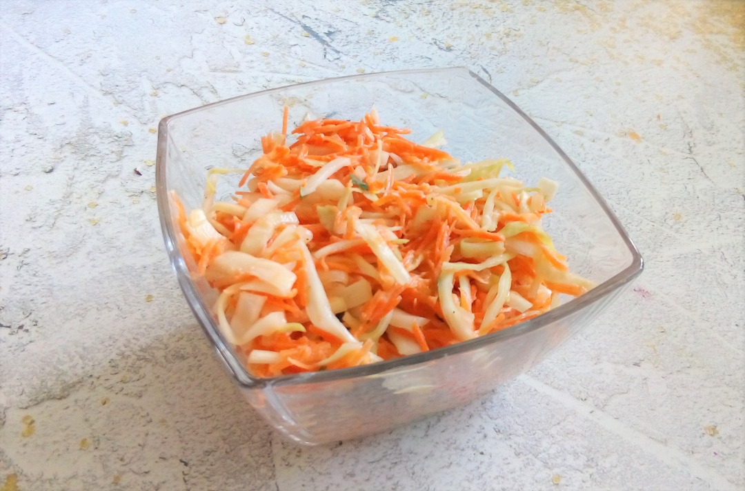 Салат "Коул Слоу" 🥗 (с легкой заправкой без майонеза)