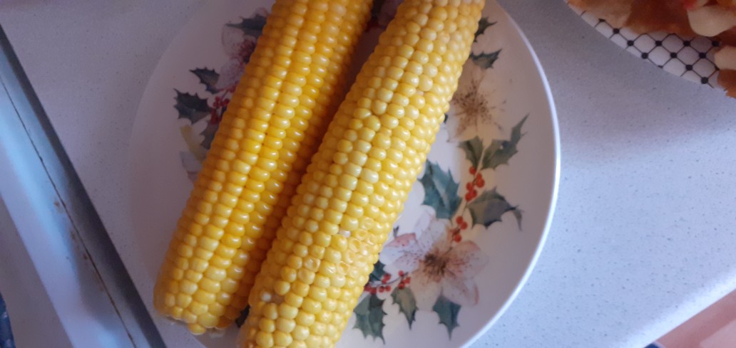 Варёная кукуруза 🌽