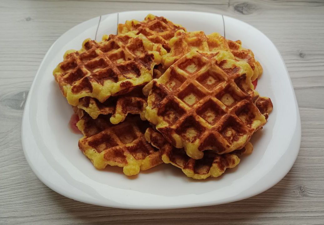 Творожно-яблочные вафли