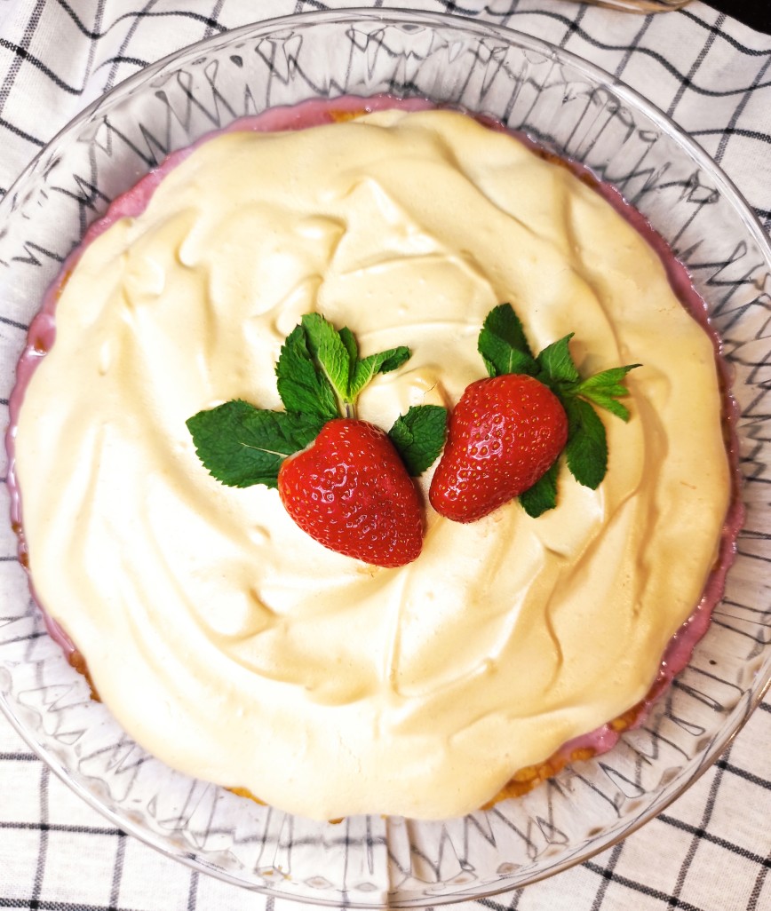 Клубничный тарт с меренгой 🍓