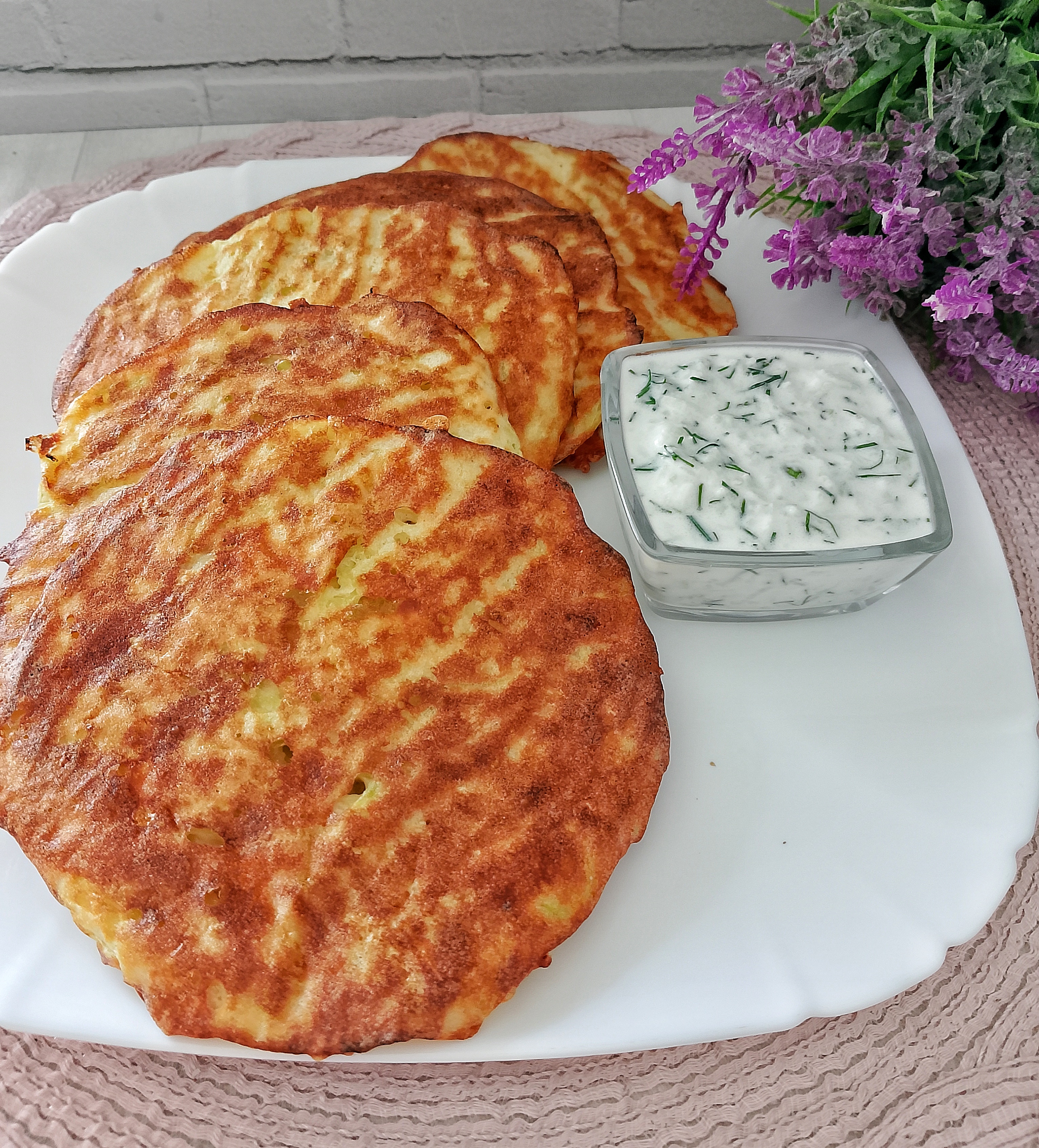 Кабачковые лепёшки на завтрак
