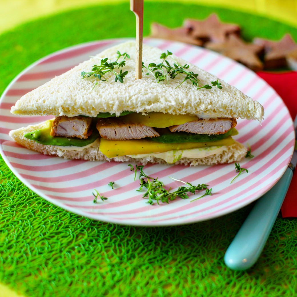 Сандвич с манго и курицей 🥪❤