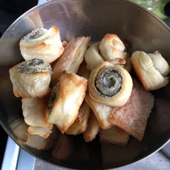 Слоеные булочки😋