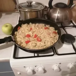 Паста с кальмаром и черри