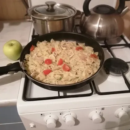 Паста с кальмаром и черри