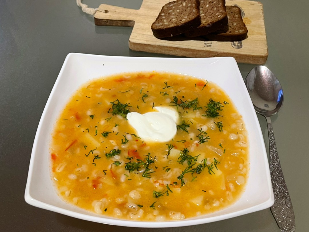 Рассольник-суп с солеными огурцами и перловкой