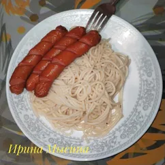 Рисовая лапша (вермишель) с сосисками гриль 