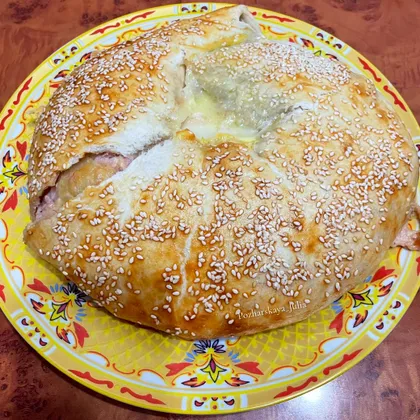 Пирог улитка с сыром и ветчиной