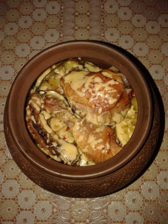 Жаркое в горшочке из курицы