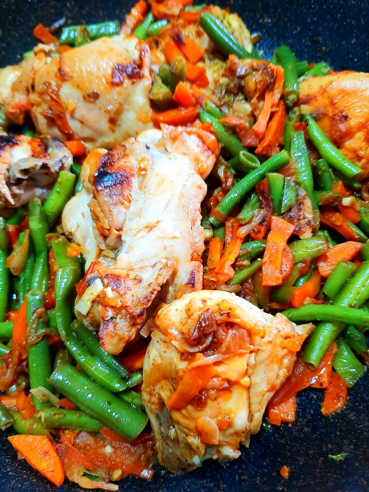 Курица со стручковой фасолью🍴