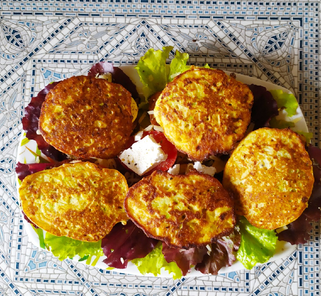 Башенки из кабачковых оладий
