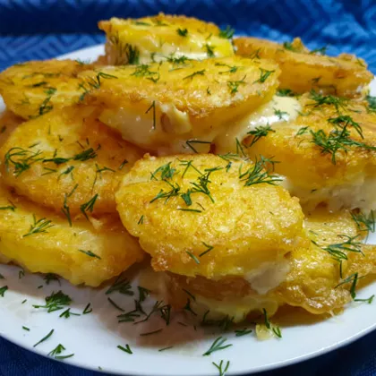 Жареный картофель с сыром в яйце