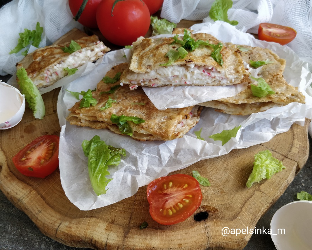 Гренки из лаваша с крабовыми палочками