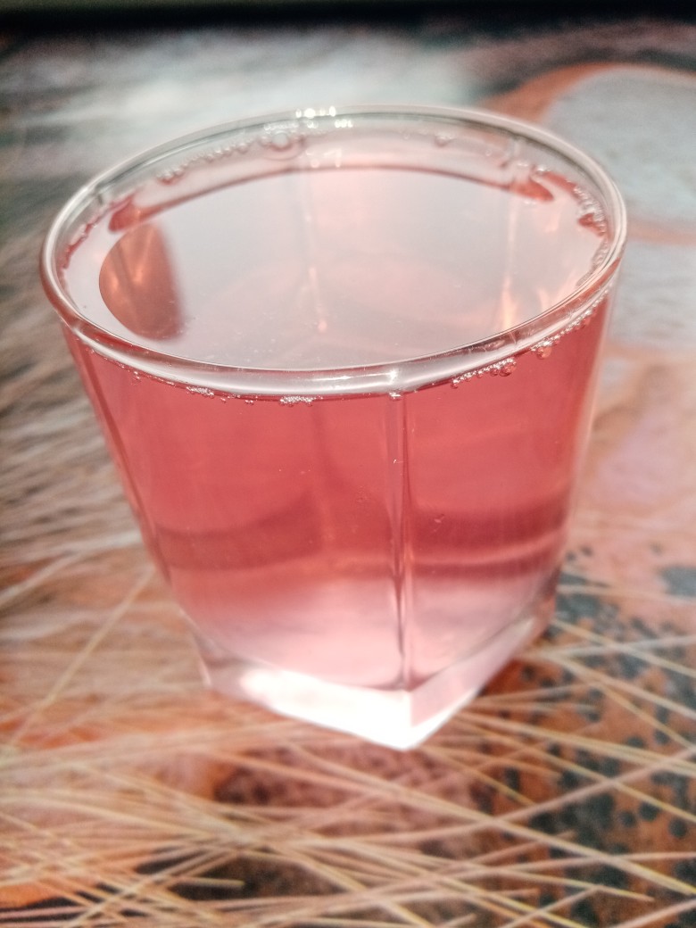 Компот из яблок и красной смородины