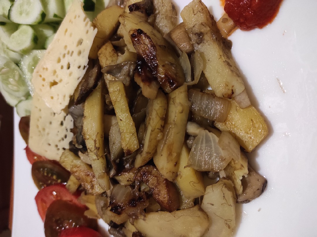 Жареная картошка с грибами