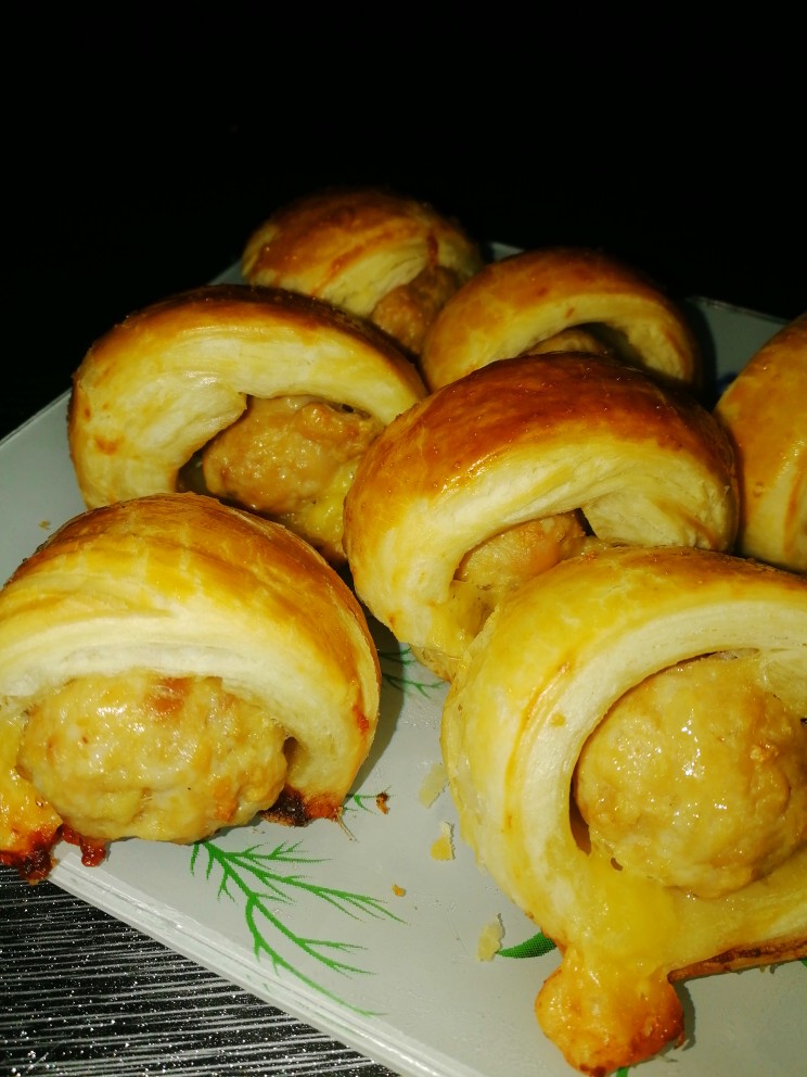 Роллы с колбасками гриль