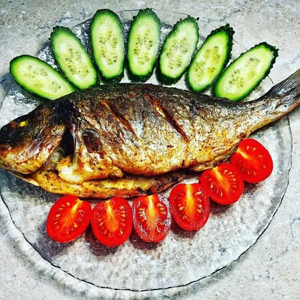 Запеченная дорада с лимоном и ароматными травами😋🐟