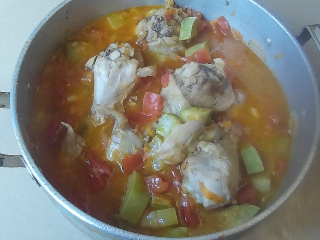 Куриные ножки с кабачком