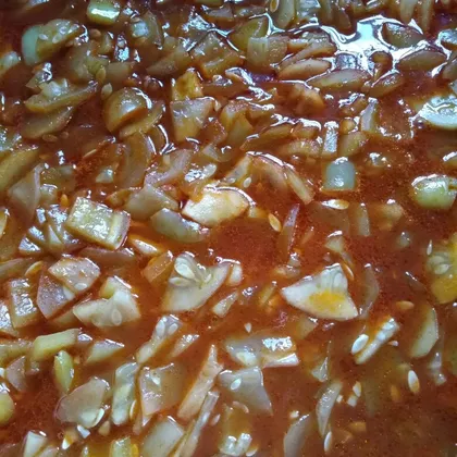 Салат на зиму из огурцов, болгарского перца в томатном соусе