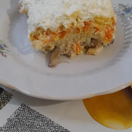 Салат "Петроградский"с курицей и грибами