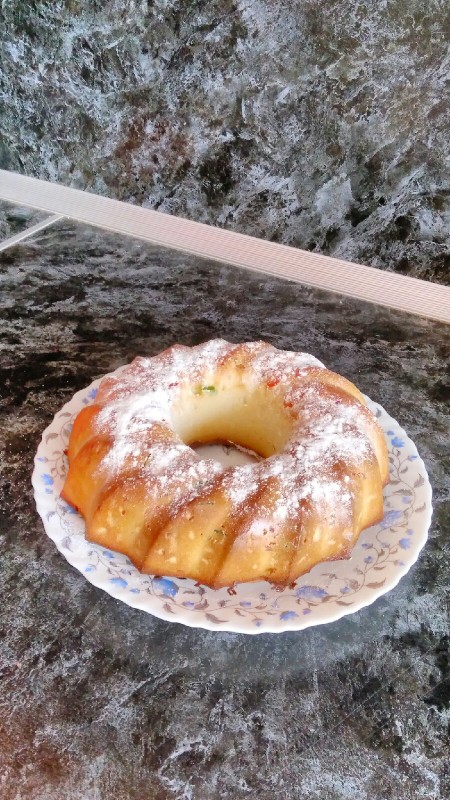 Кекс на сгущенке с цукатами