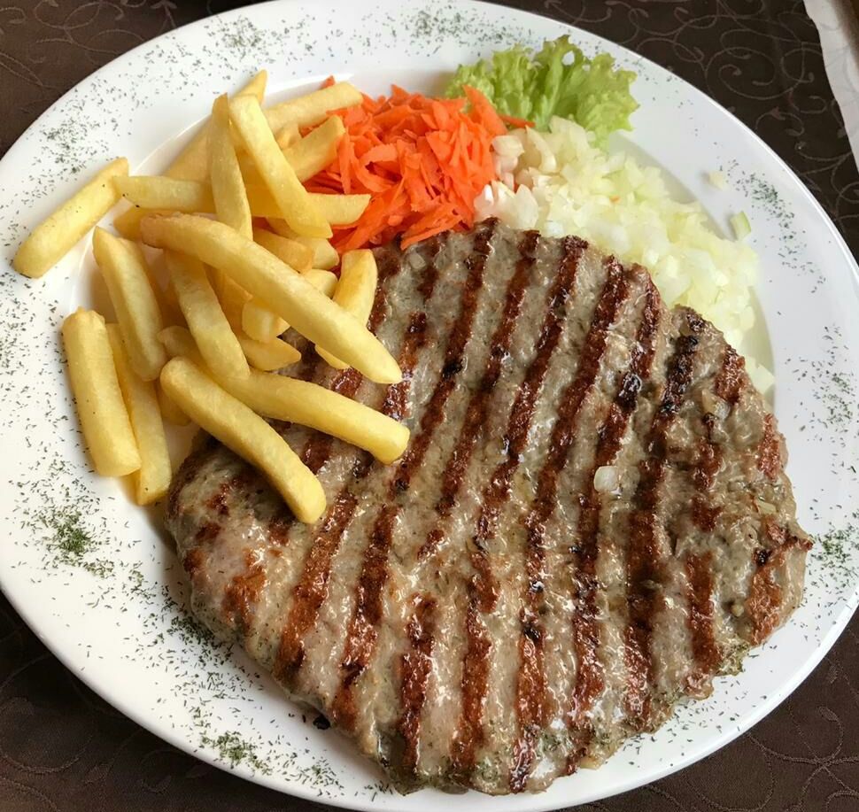 Что приготовить из фарша: 20+ идей, чтобы кормить семью вкусно и бюджетно