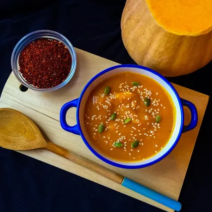 Крем-суп из тыквы с курицей и карри