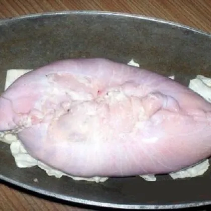 Фаршированный картофелем свиной желудок