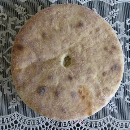 Осетинский пирог с мясом, картошкой и сулугуни