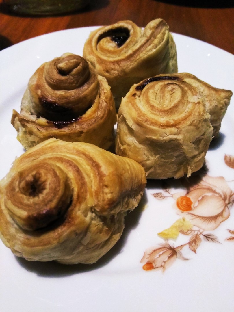 Рулетики с шоколадной пастой