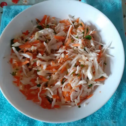 Салат из моркови капусты и яблока👍💐