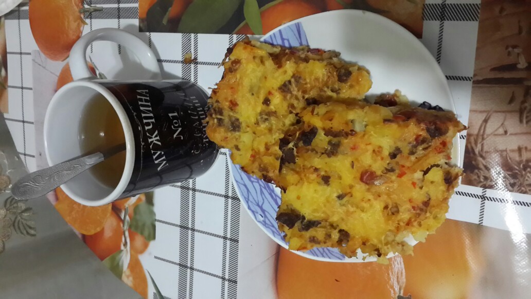 Запеканка с картофельным пюре, мясным фаршем и макаронами